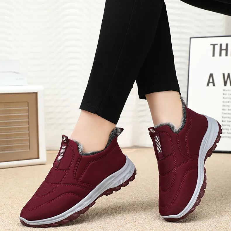 (🔥DNES SLEVA 50 % - NENECHTE SI UJÍT) ⏰ - Měkké a pohodlné zimní italské luxusní značkové semišové ortopedické boty (podpora - úleva od bolesti nohou)